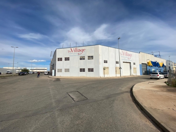 Commercial Unit for Sale in Balsicas Murcia 500m²